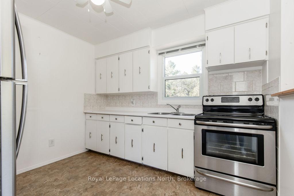 Photo 15 of 5358 Penetanguishene Road, Springwater, Rural Springwater — HOMEH