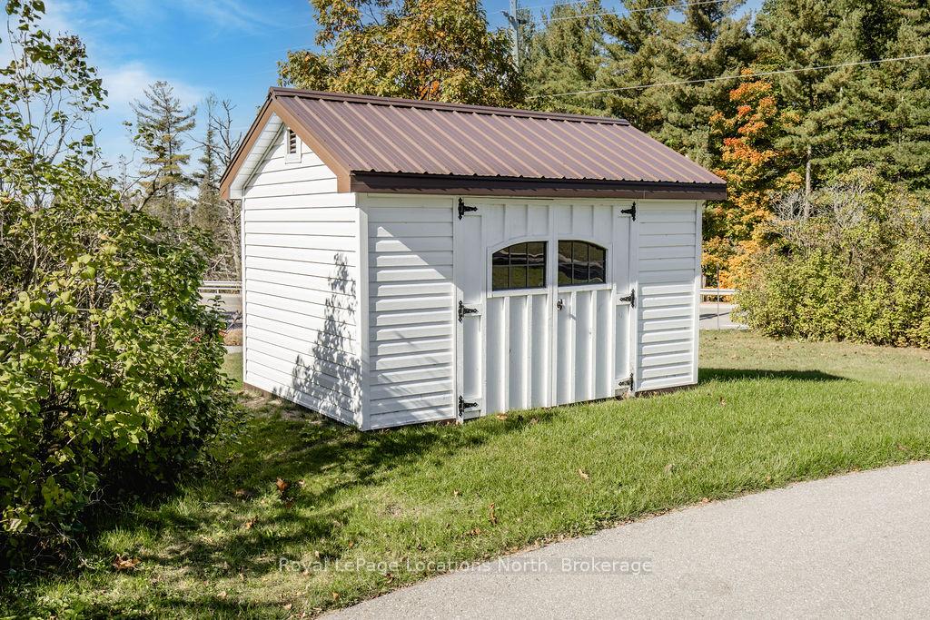 Photo 31 of 5358 Penetanguishene Road, Springwater, Rural Springwater — HOMEH