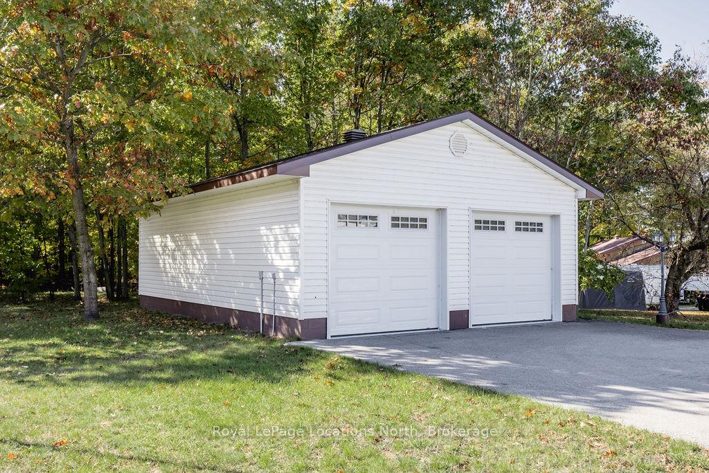 Photo 32 of 5358 Penetanguishene Road, Springwater, Rural Springwater — HOMEH