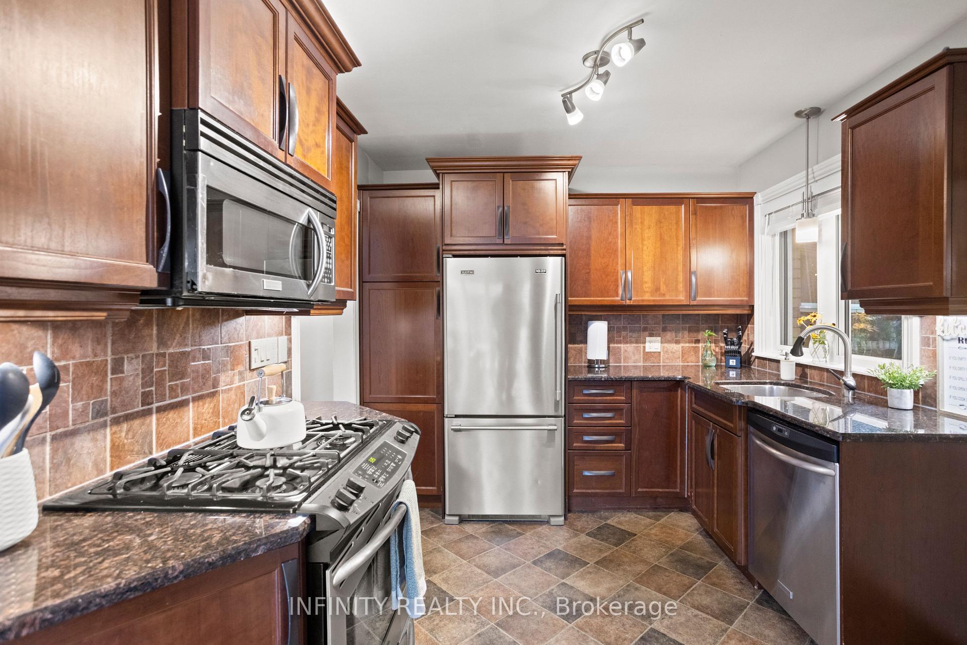 Photo 13 of 190 Inkerman Street, St. Thomas — HOMEH