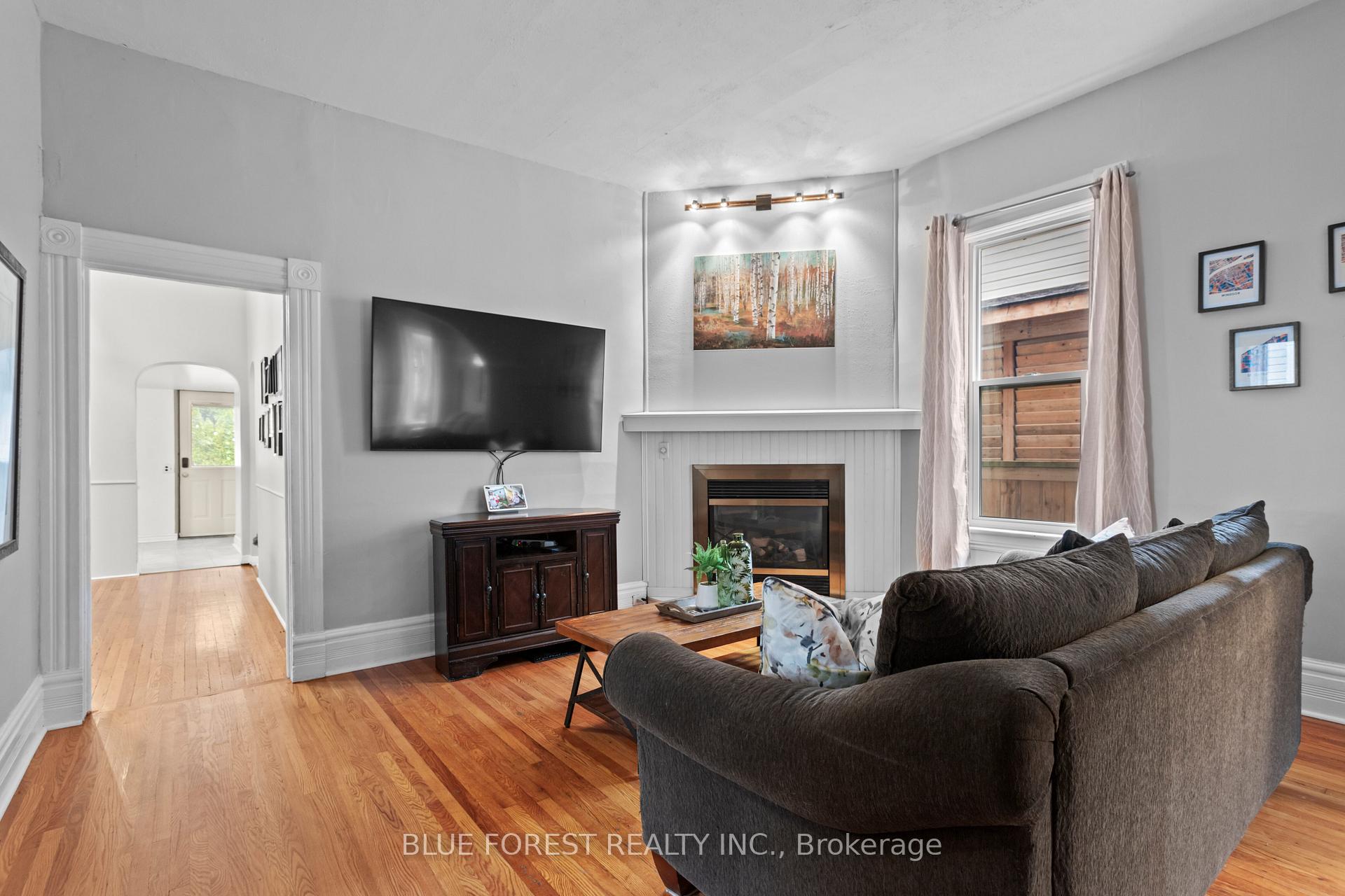 Photo 8 of 94 Manitoba Street, St. Thomas — HOMEH