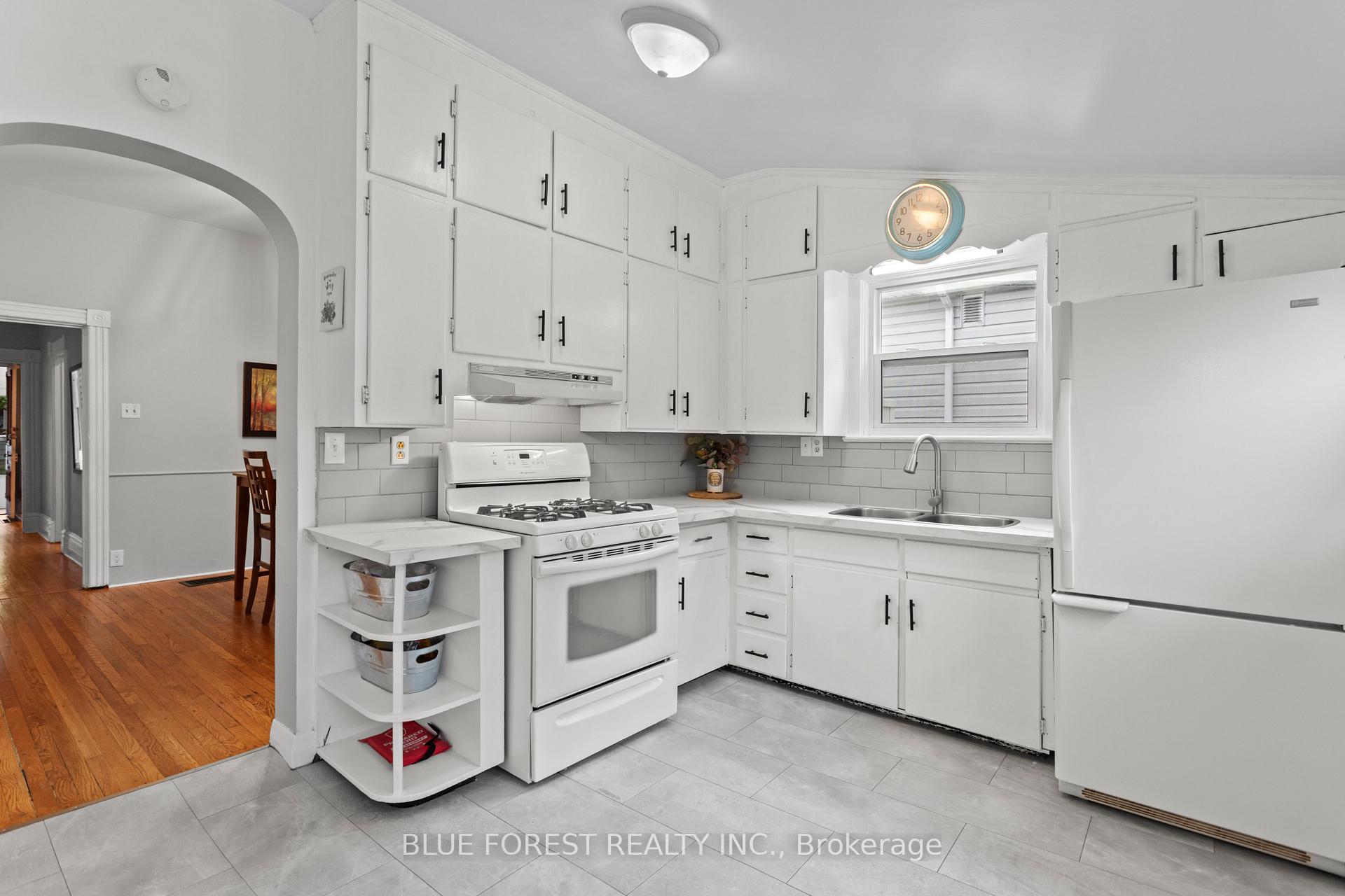 Photo 16 of 94 Manitoba Street, St. Thomas — HOMEH