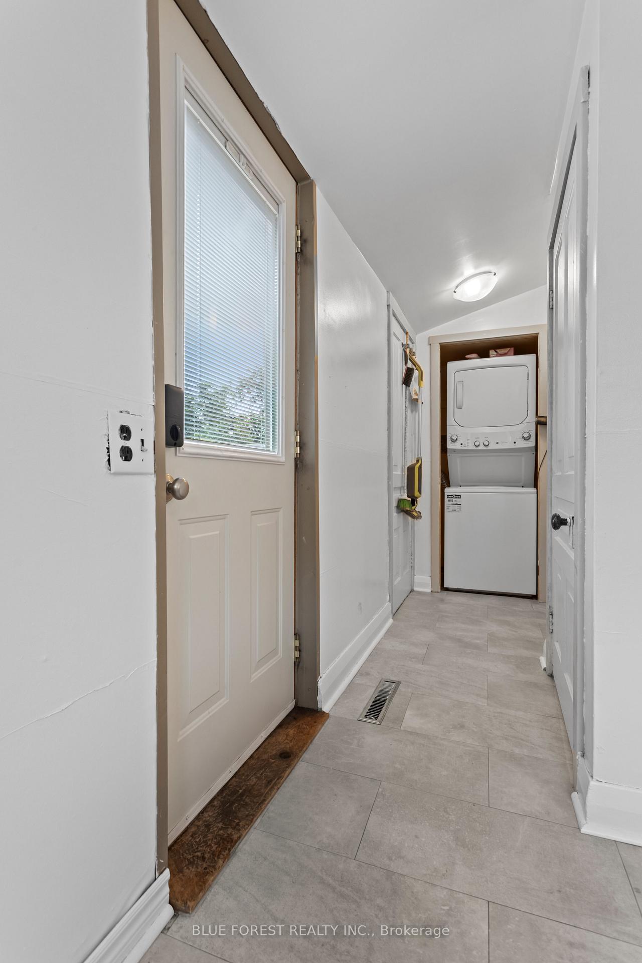 Photo 27 of 94 Manitoba Street, St. Thomas — HOMEH