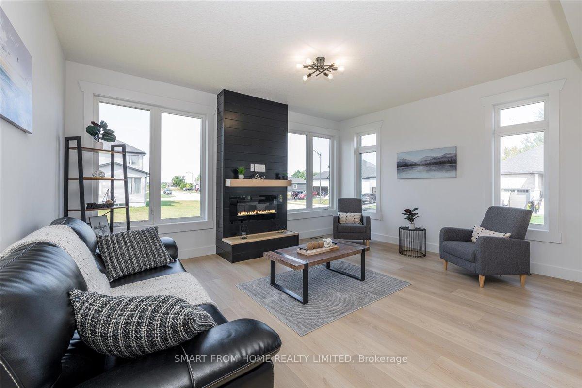 Photo 8 of 64 Allenwood Road, Springwater, Elmvale — HOMEH