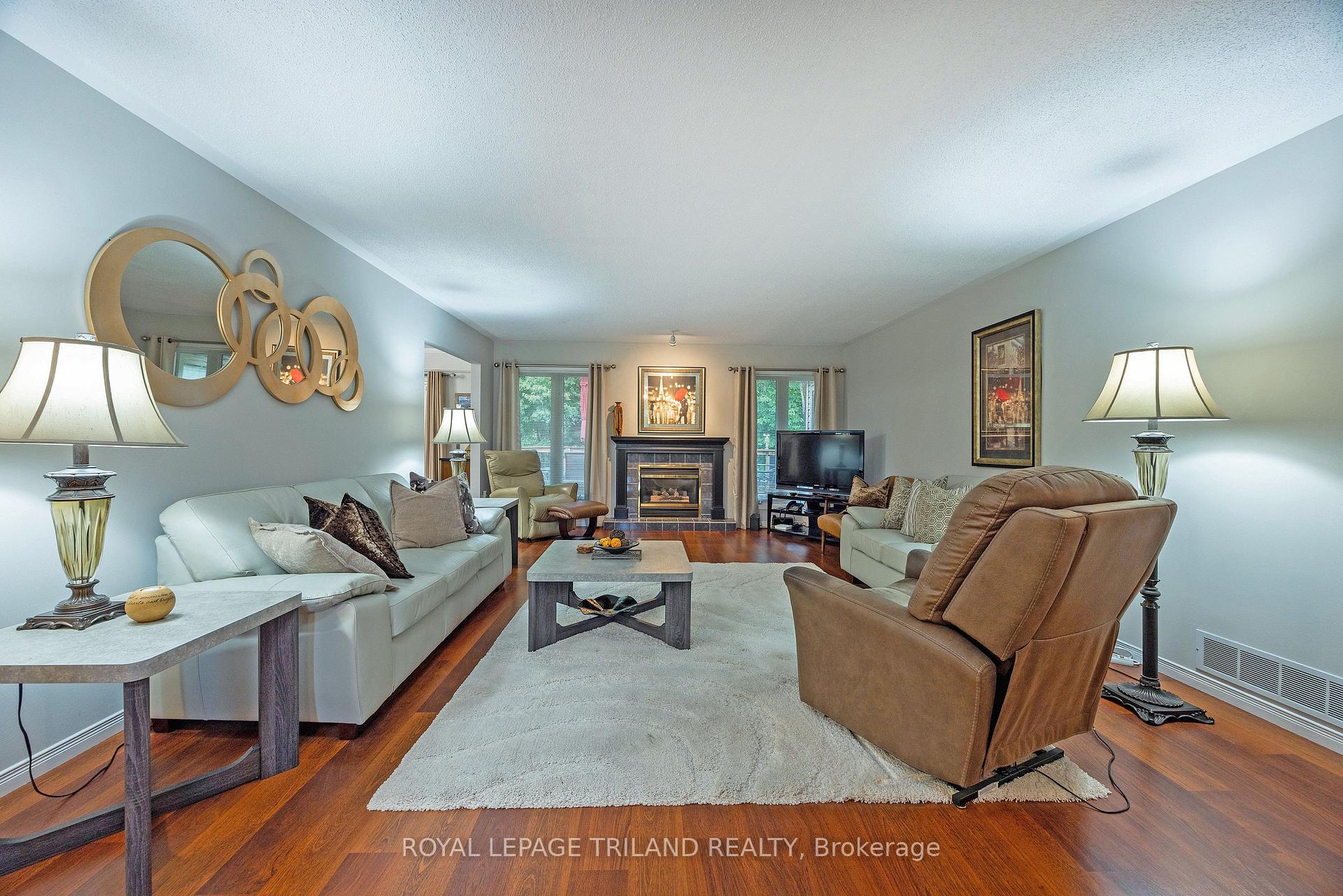Photo 7 of 45 Mc Gregor Court, St. Thomas — HOMEH