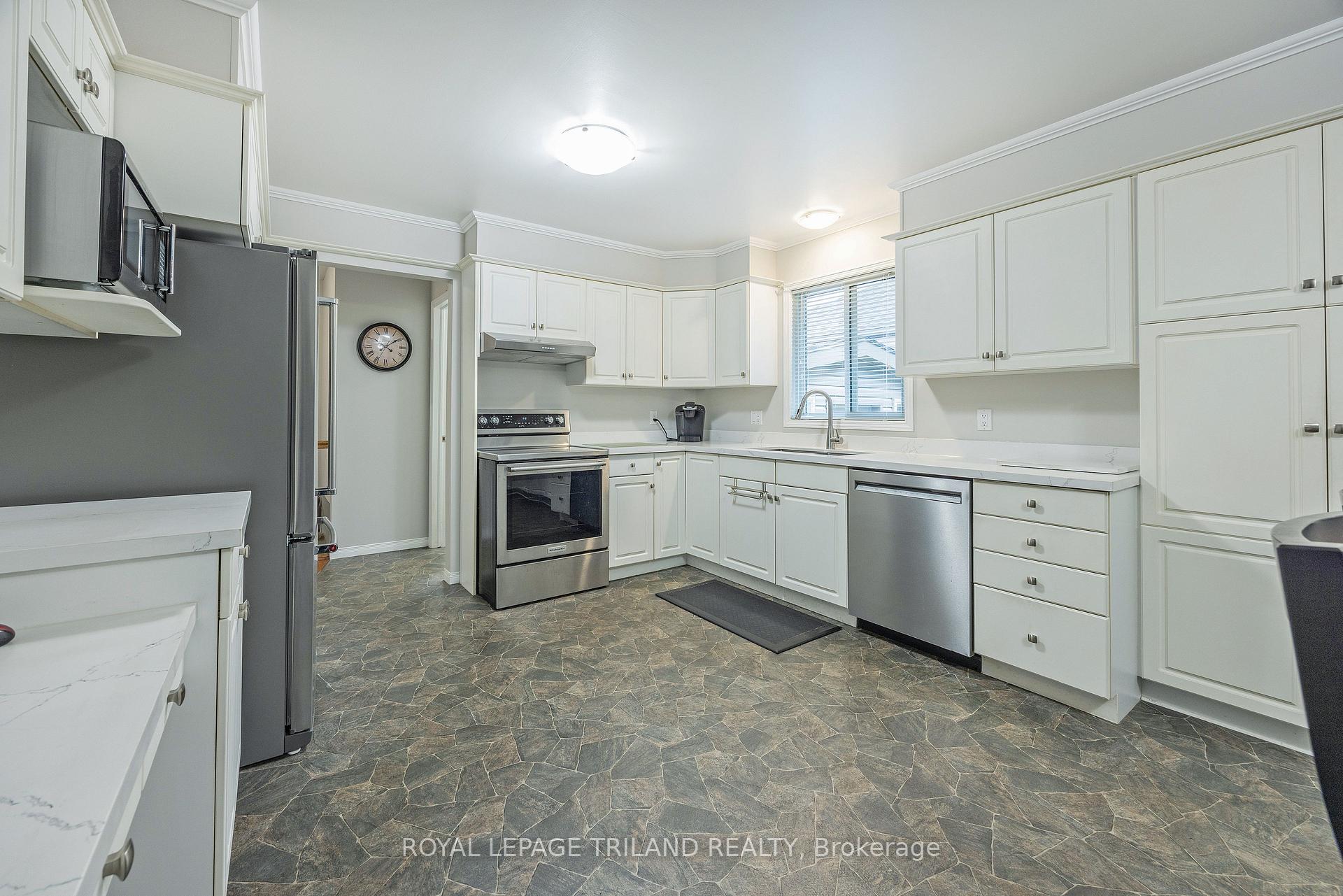Photo 21 of 45 Mc Gregor Court, St. Thomas — HOMEH