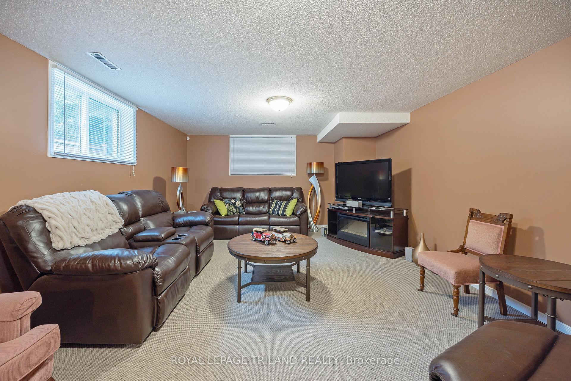 Photo 27 of 45 Mc Gregor Court, St. Thomas — HOMEH