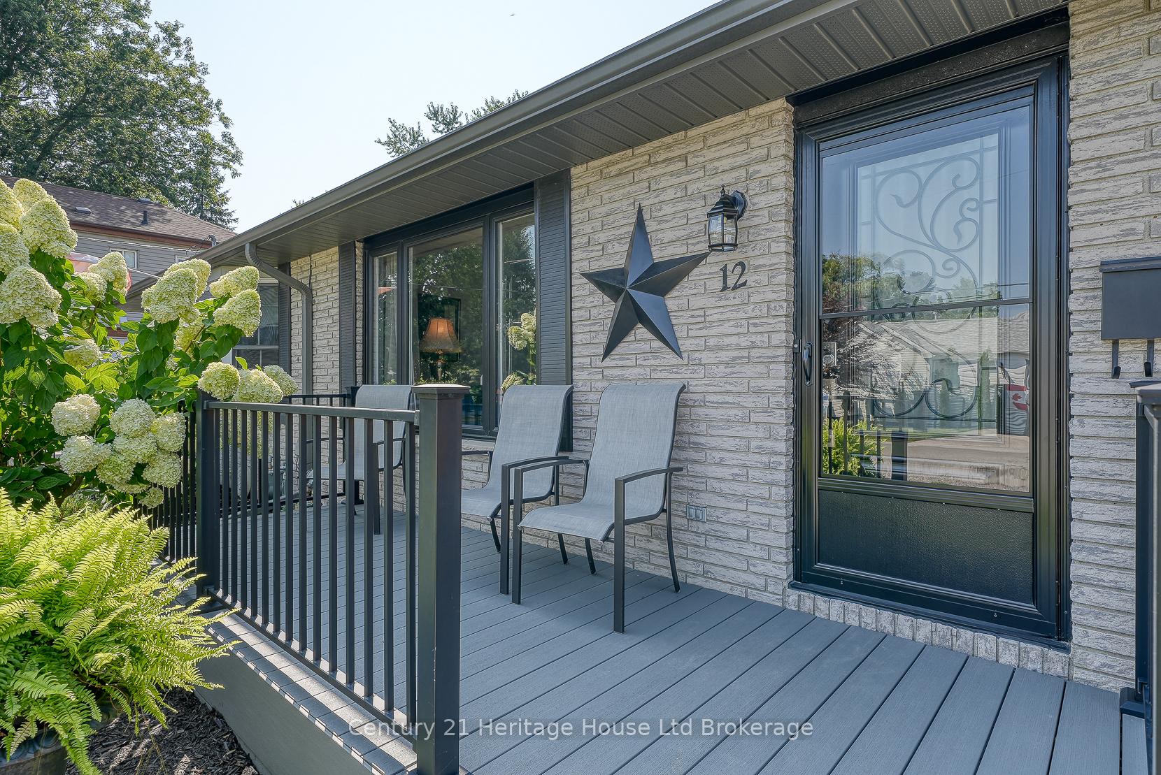 Photo 3 of 12 Steele Street, St. Thomas — HOMEH
