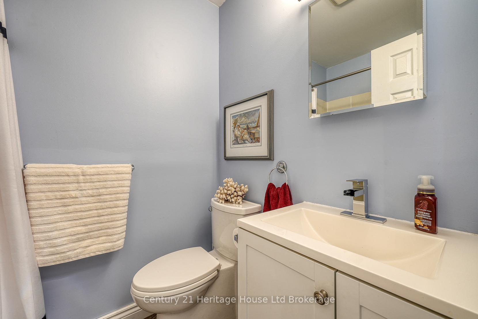 Photo 14 of 12 Steele Street, St. Thomas — HOMEH