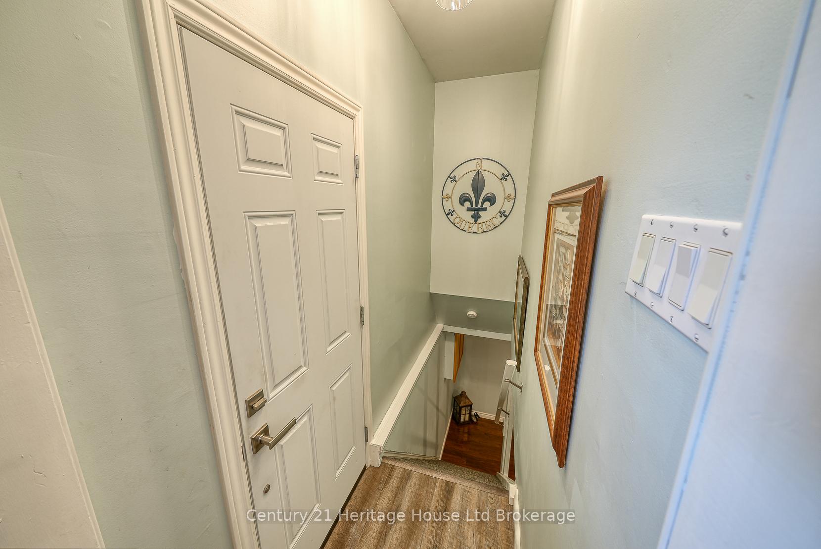Photo 21 of 12 Steele Street, St. Thomas — HOMEH