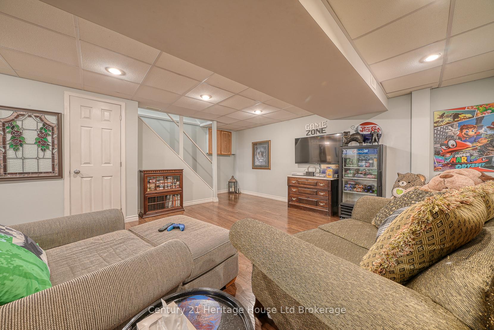 Photo 24 of 12 Steele Street, St. Thomas — HOMEH