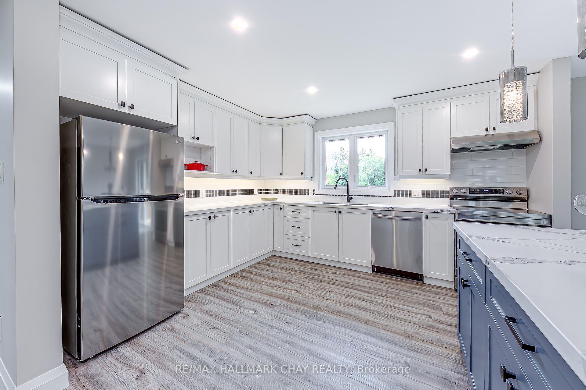Photo 7 of 622 Scarlett Line, Springwater, Rural Springwater — HOMEH