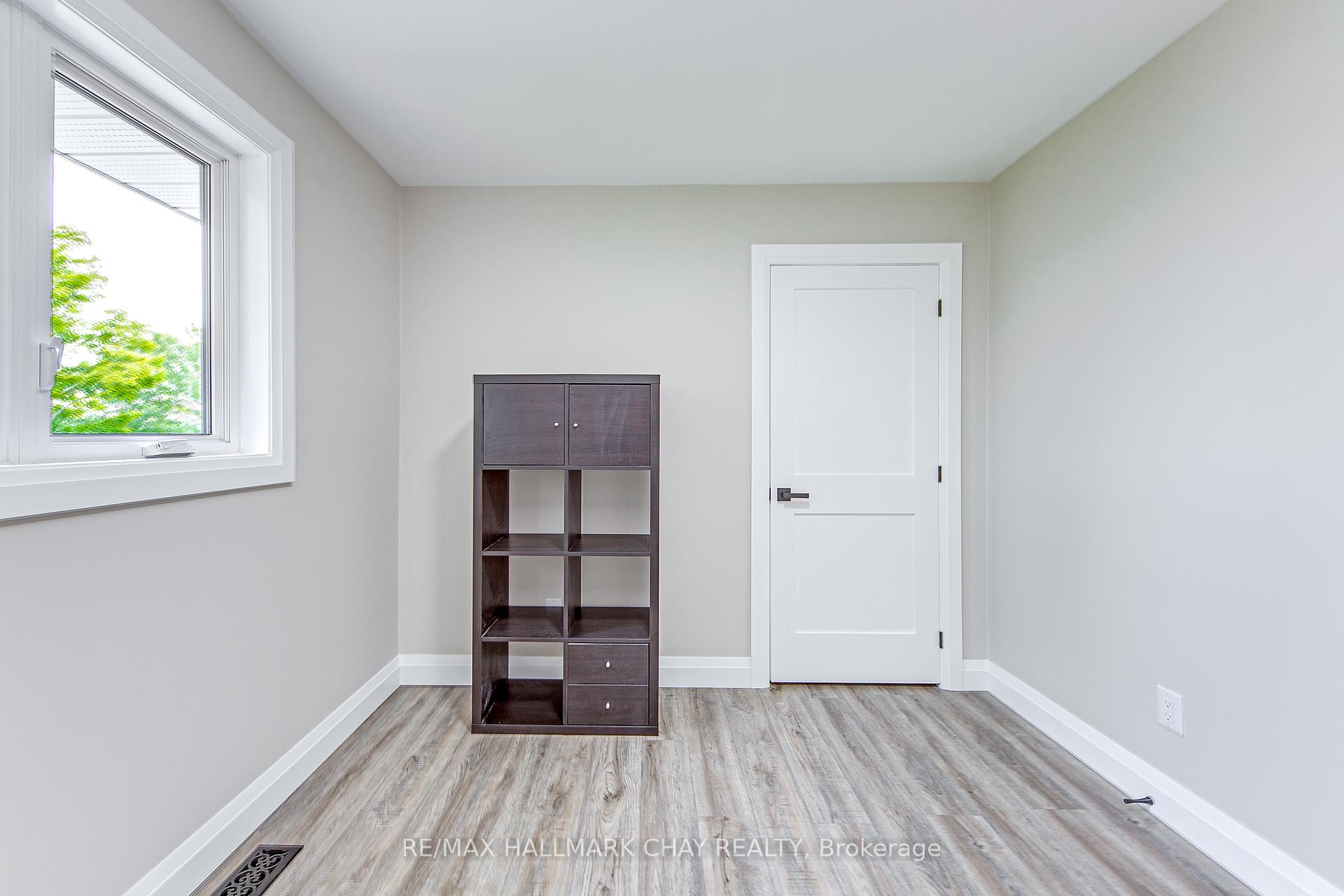 Photo 14 of 622 Scarlett Line, Springwater, Rural Springwater — HOMEH