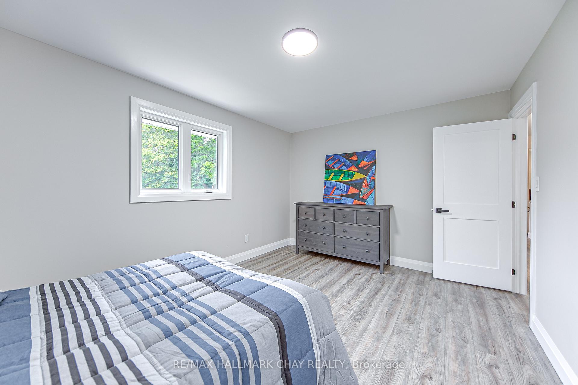 Photo 17 of 622 Scarlett Line, Springwater, Rural Springwater — HOMEH