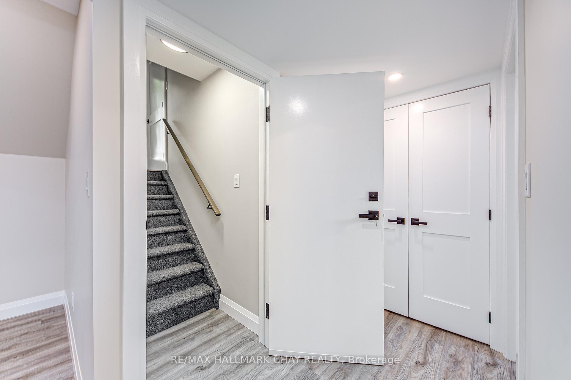 Photo 23 of 622 Scarlett Line, Springwater, Rural Springwater — HOMEH