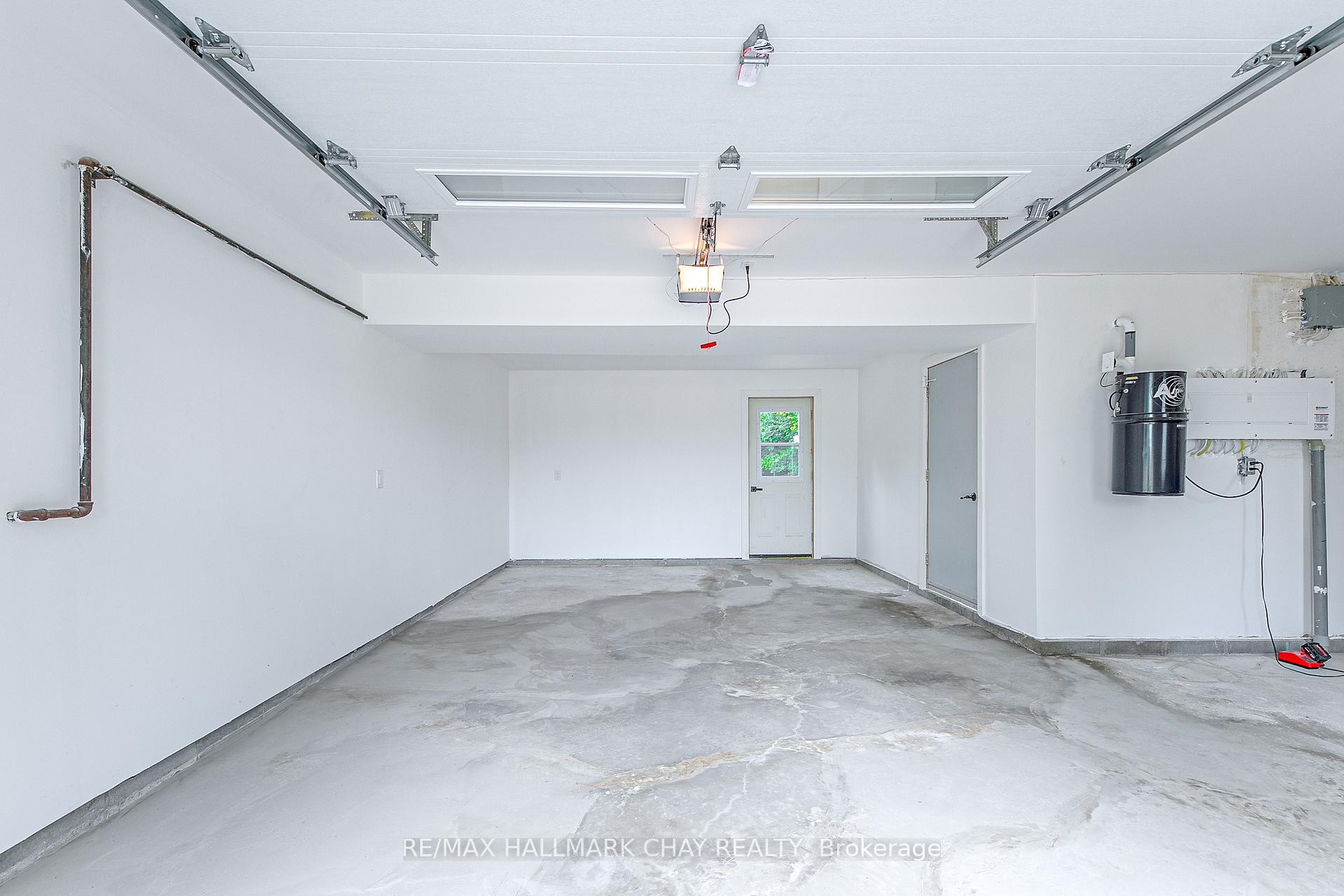 Photo 35 of 622 Scarlett Line, Springwater, Rural Springwater — HOMEH
