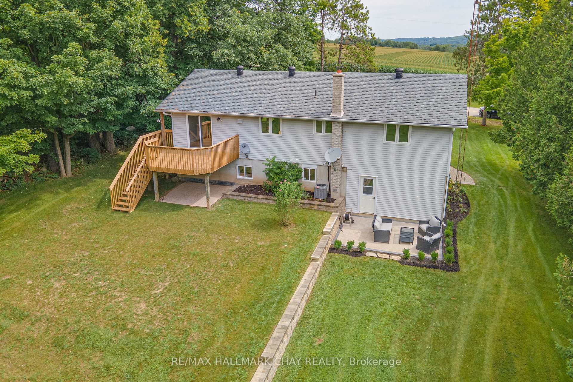 Photo 39 of 622 Scarlett Line, Springwater, Rural Springwater — HOMEH
