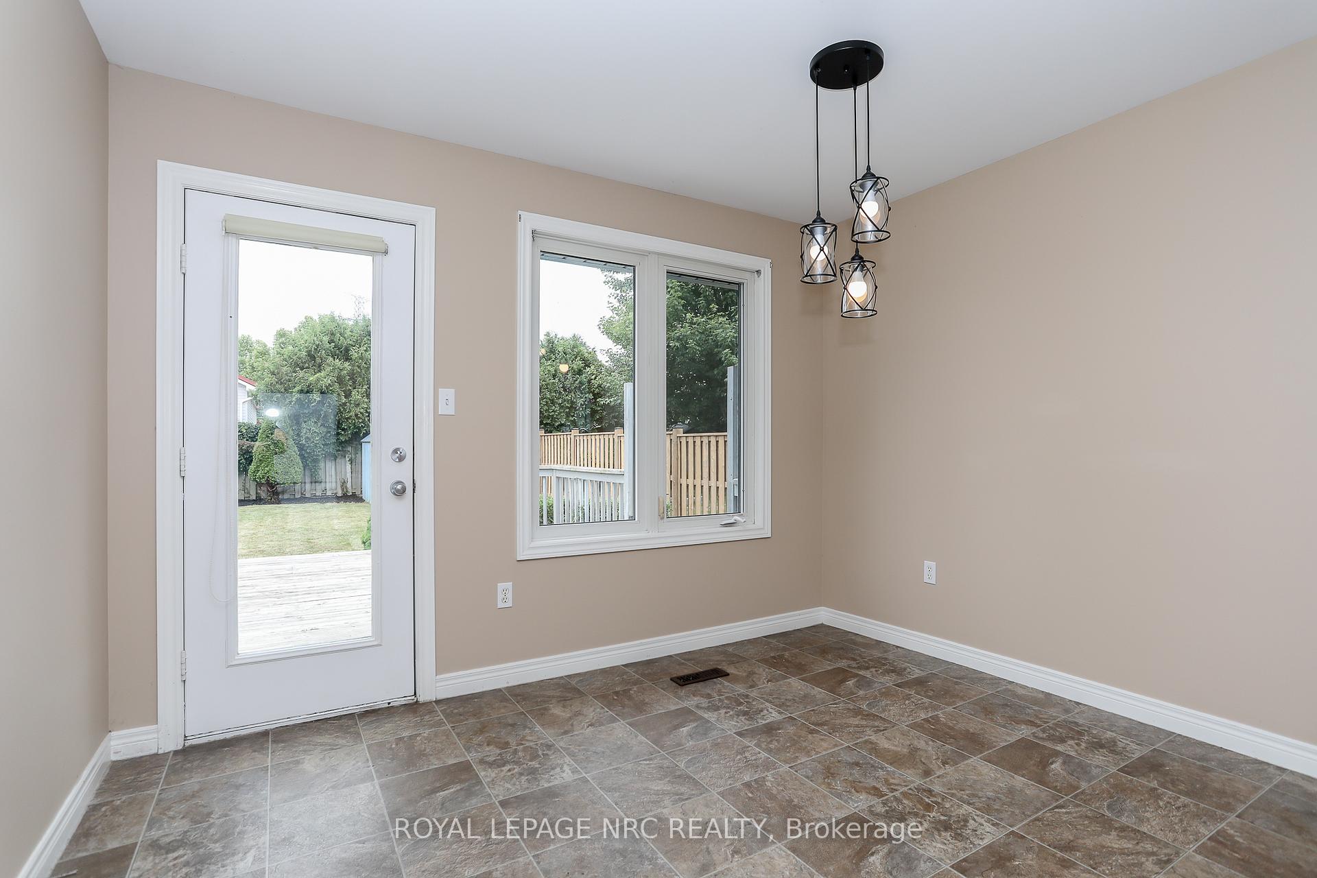Photo 9 of 11 Goldenrod Court, St. Thomas — HOMEH