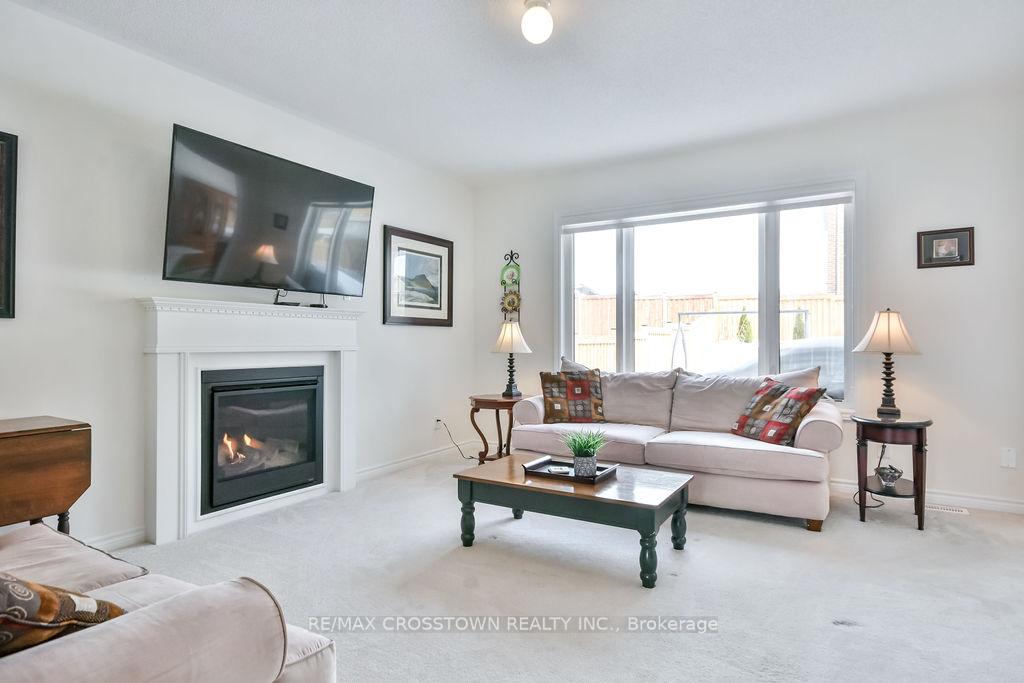 Photo 13 of 3 Samuel Crescent, Springwater, Centre Vespra — HOMEH