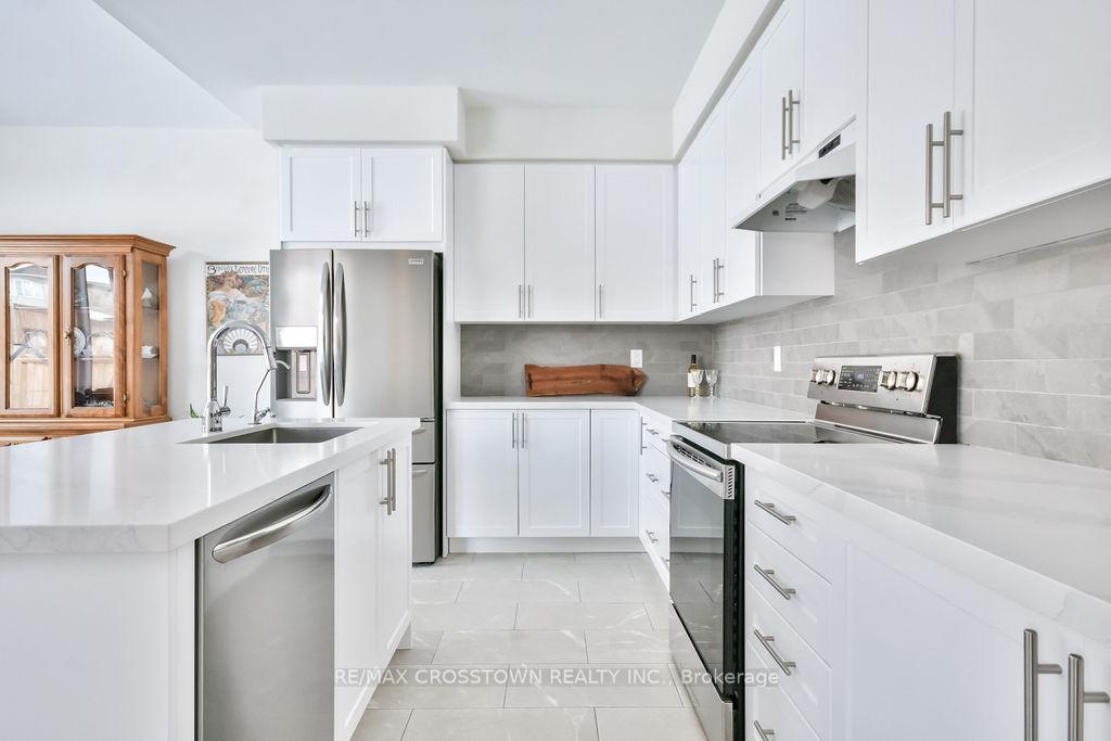 Photo 15 of 3 Samuel Crescent, Springwater, Centre Vespra — HOMEH