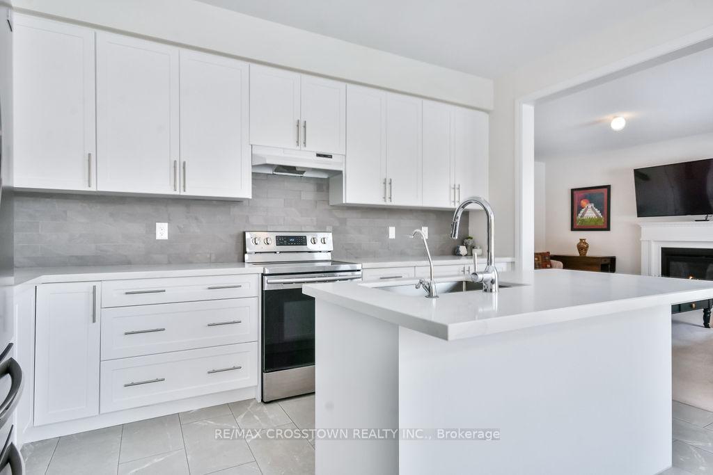 Photo 17 of 3 Samuel Crescent, Springwater, Centre Vespra — HOMEH
