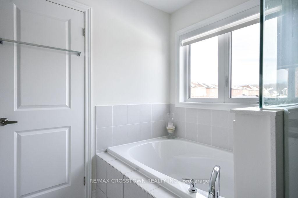 Photo 27 of 3 Samuel Crescent, Springwater, Centre Vespra — HOMEH