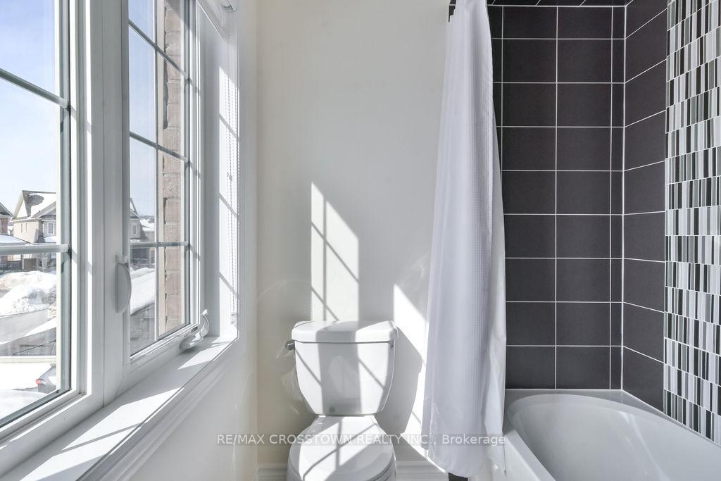 Photo 29 of 3 Samuel Crescent, Springwater, Centre Vespra — HOMEH