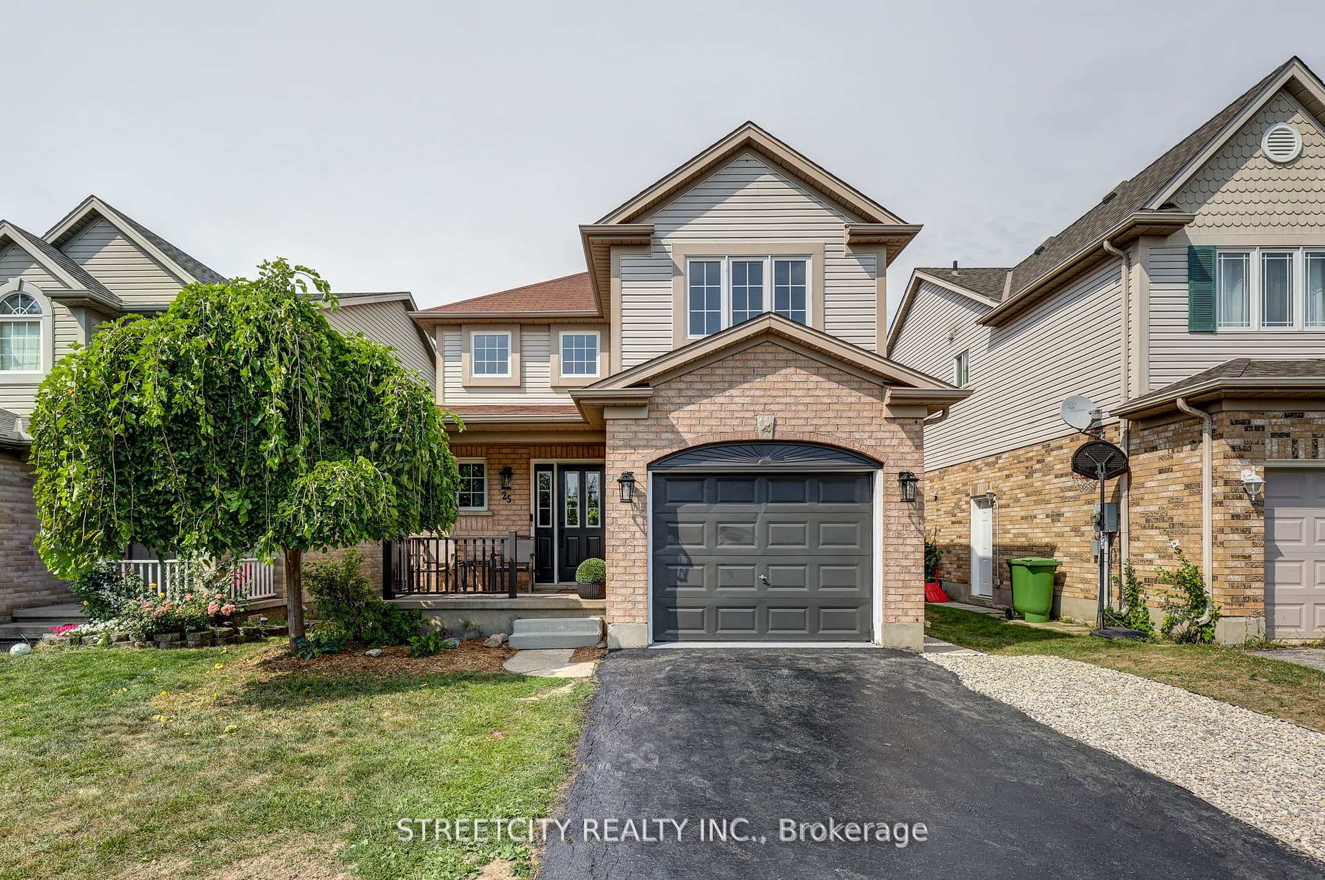 Photo 1 of 25 Axford Parkway, St. Thomas — HOMEH