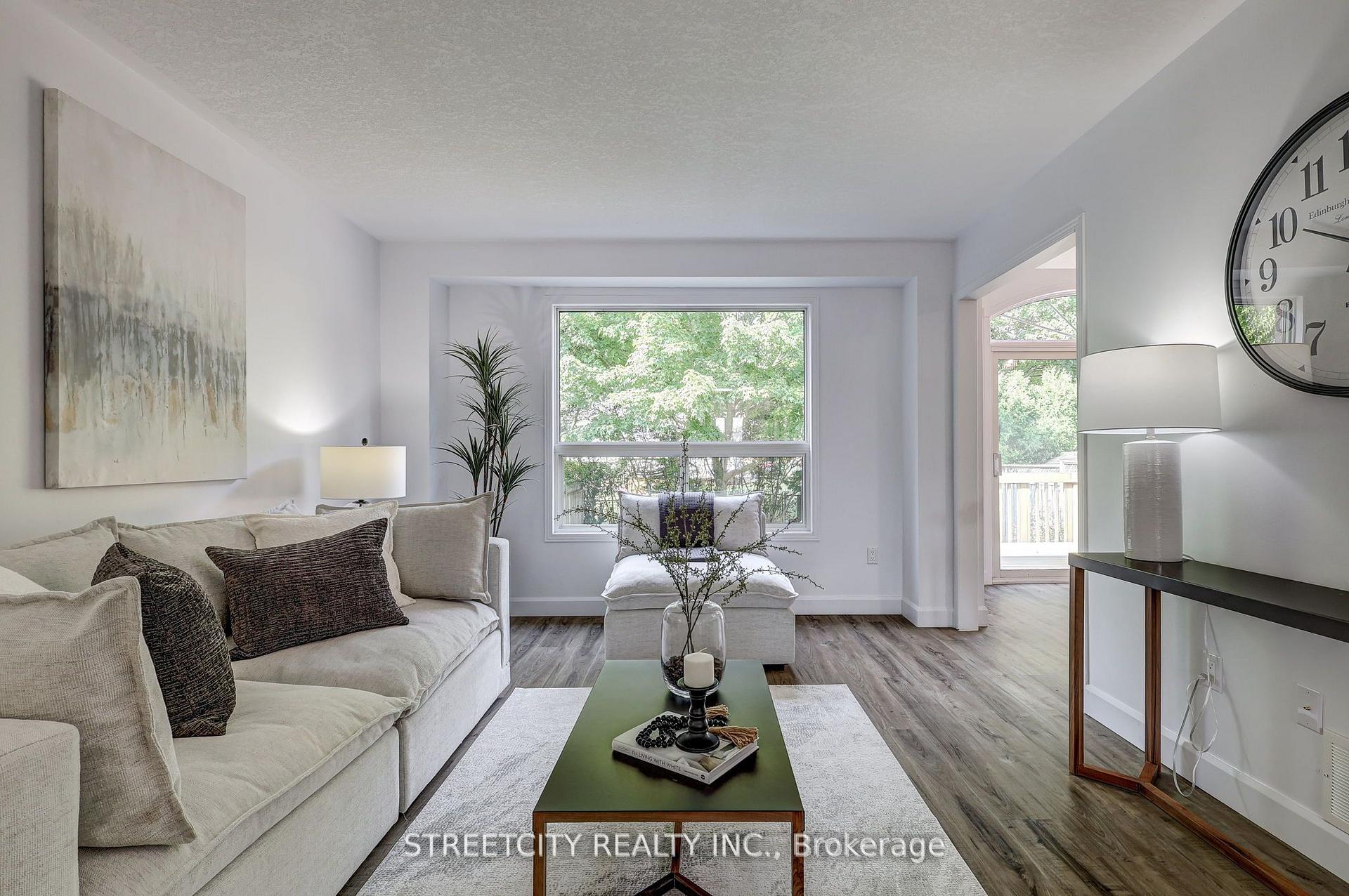 Photo 4 of 25 Axford Parkway, St. Thomas — HOMEH
