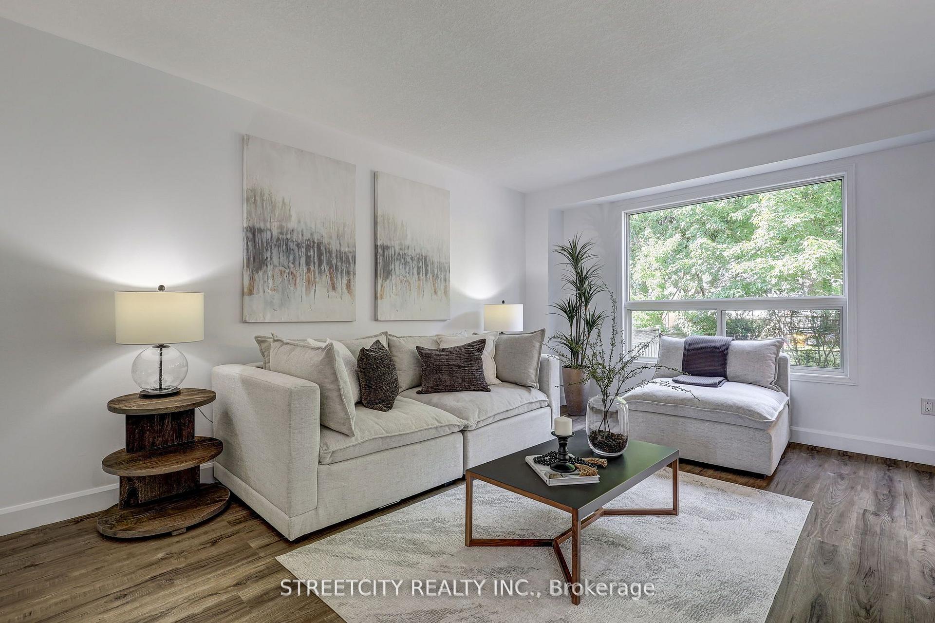Photo 5 of 25 Axford Parkway, St. Thomas — HOMEH