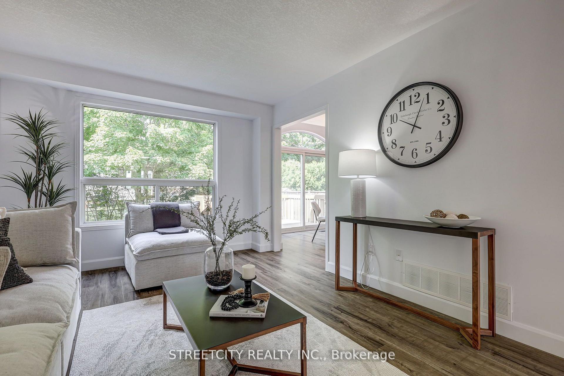 Photo 6 of 25 Axford Parkway, St. Thomas — HOMEH