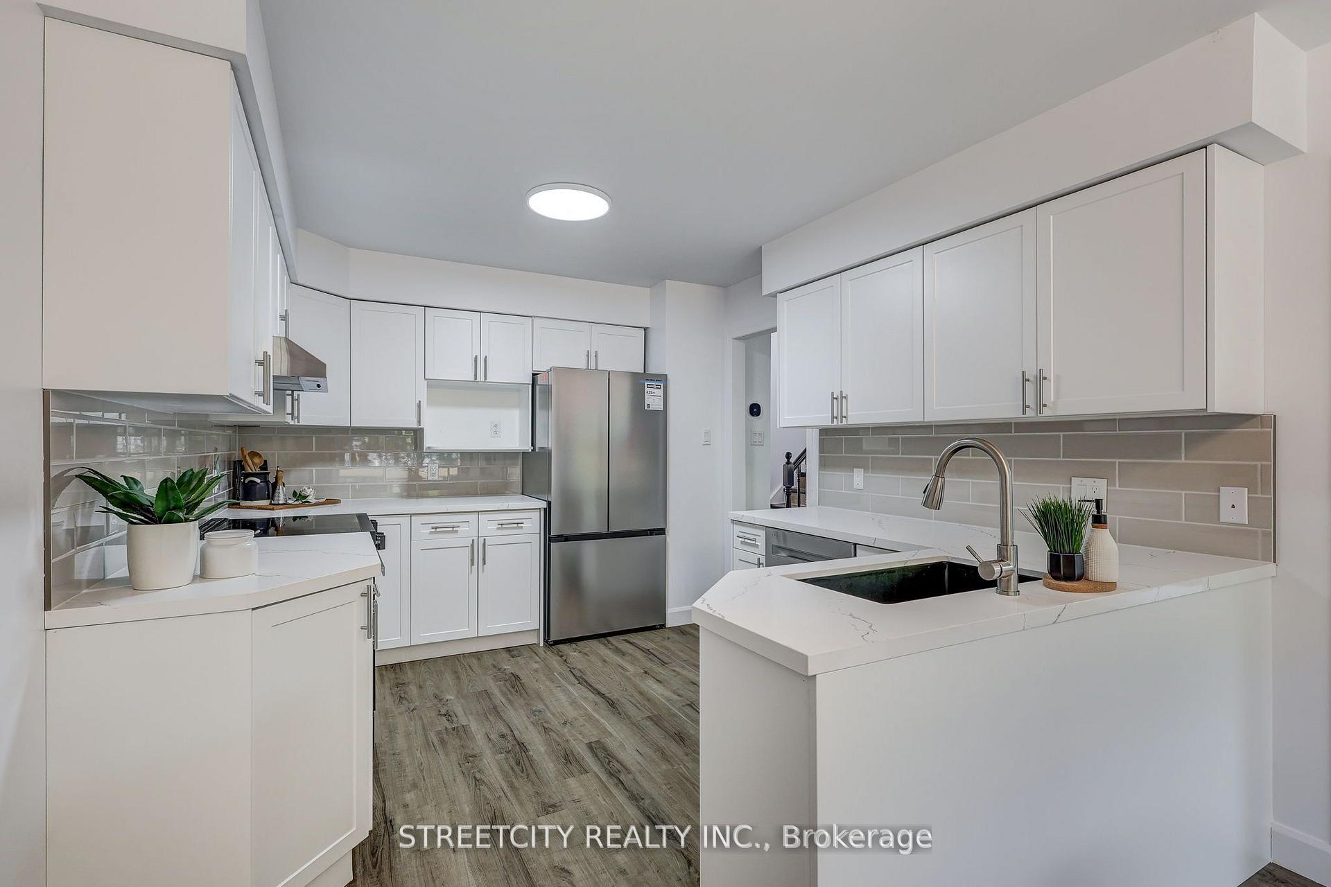 Photo 9 of 25 Axford Parkway, St. Thomas — HOMEH
