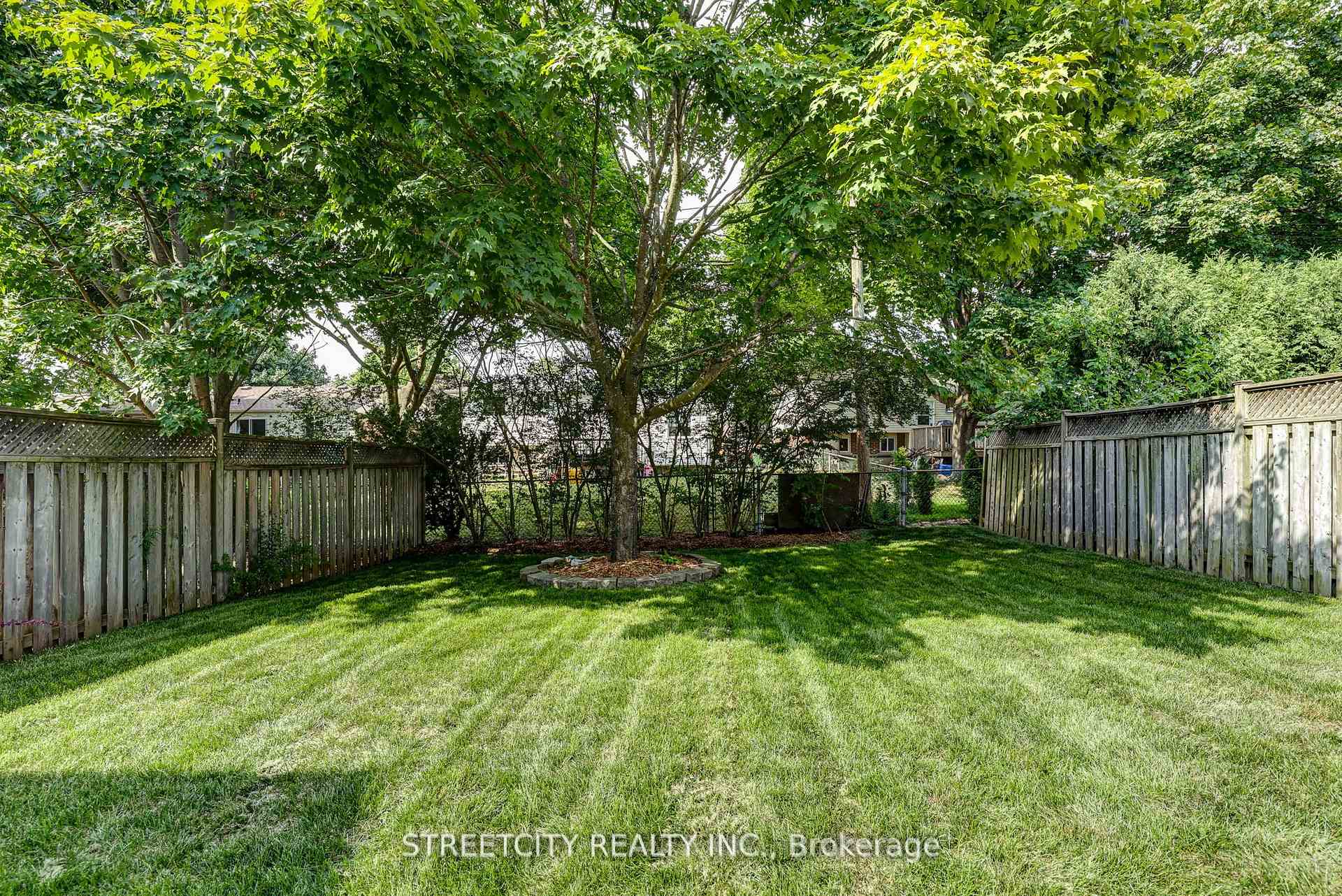 Photo 37 of 25 Axford Parkway, St. Thomas — HOMEH