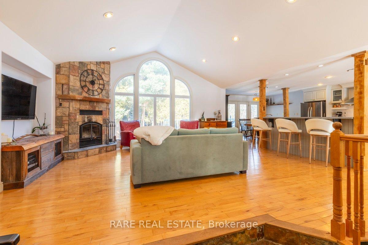 Photo 5 of 47 Parr Boulevard, Springwater, Rural Springwater — HOMEH