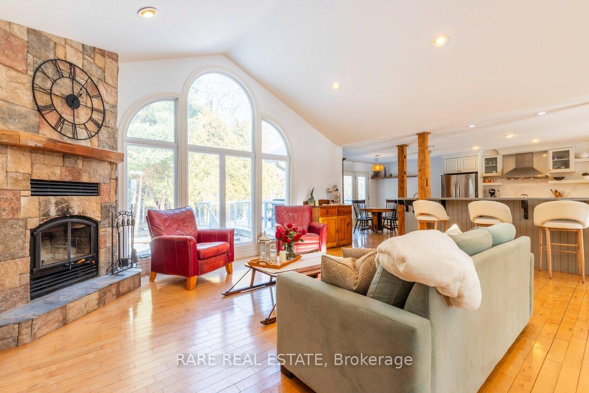 Photo 6 of 47 Parr Boulevard, Springwater, Rural Springwater — HOMEH