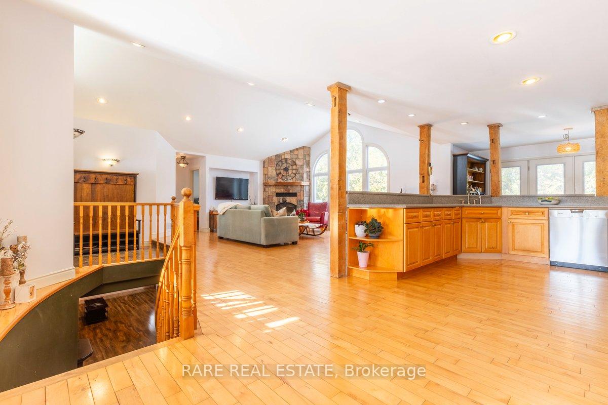 Photo 22 of 47 Parr Boulevard, Springwater, Rural Springwater — HOMEH