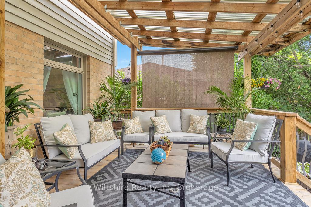 Photo 2 of 38 Cavanaugh Crescent, St. Thomas — HOMEH