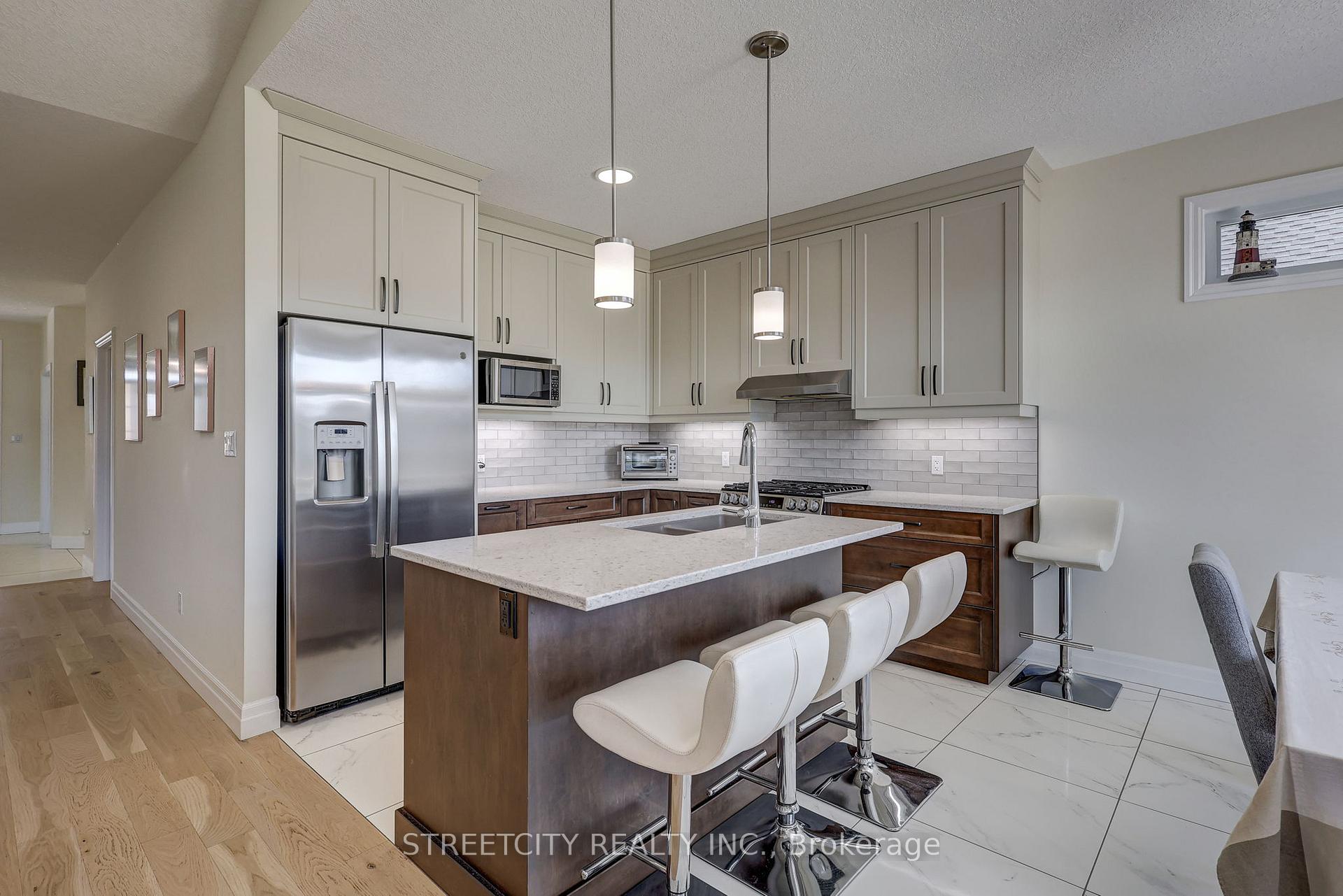 Photo 11 of 70 Acorn Trail, St. Thomas — HOMEH