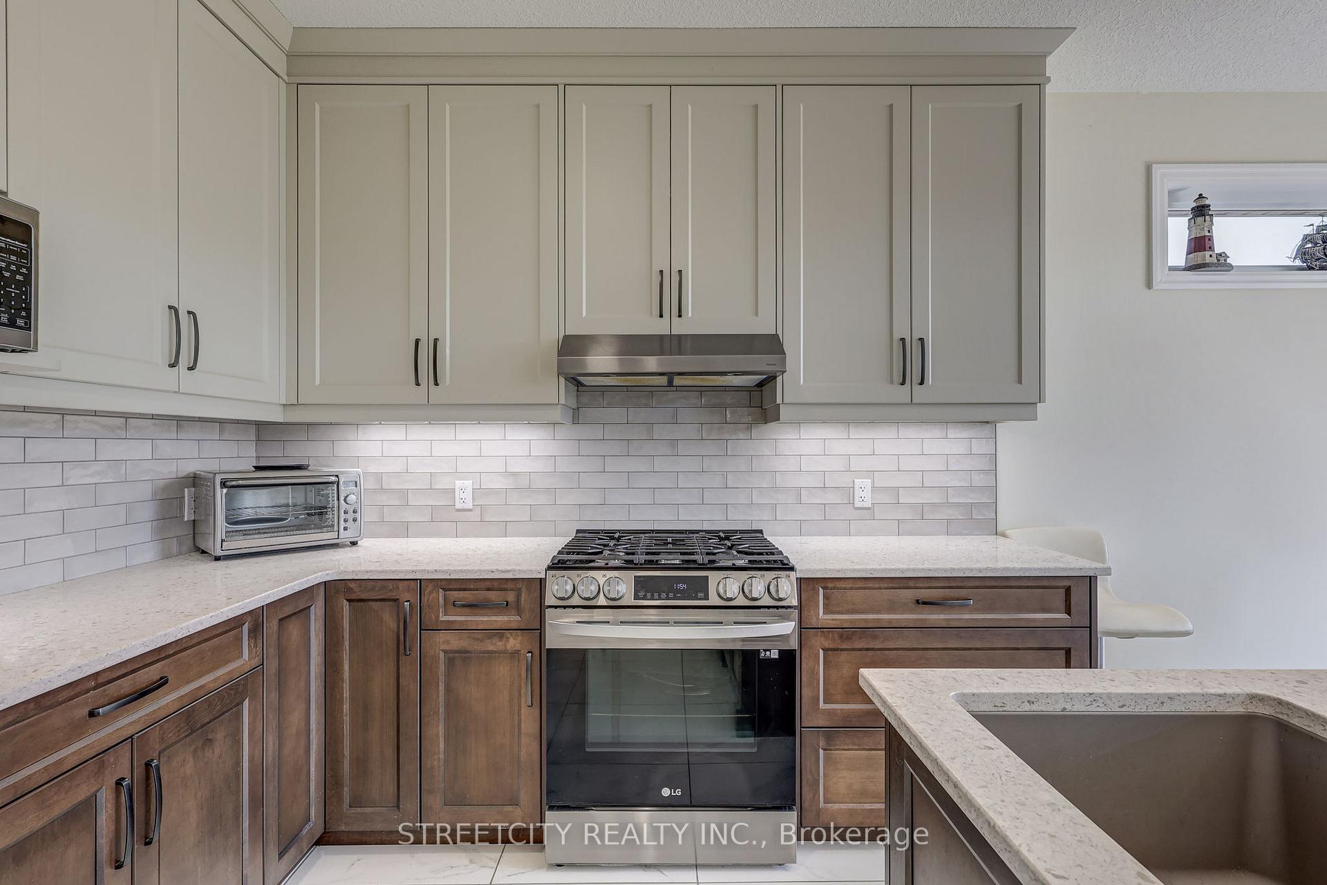 Photo 14 of 70 Acorn Trail, St. Thomas — HOMEH
