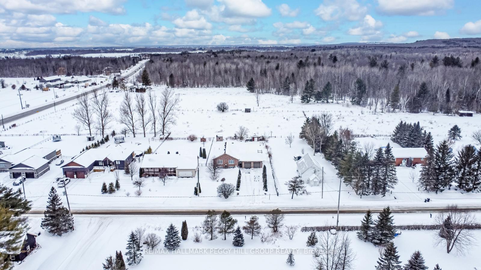 Photo 2 of 1032 Flos 4 Road E, Springwater, Phelpston — HOMEH