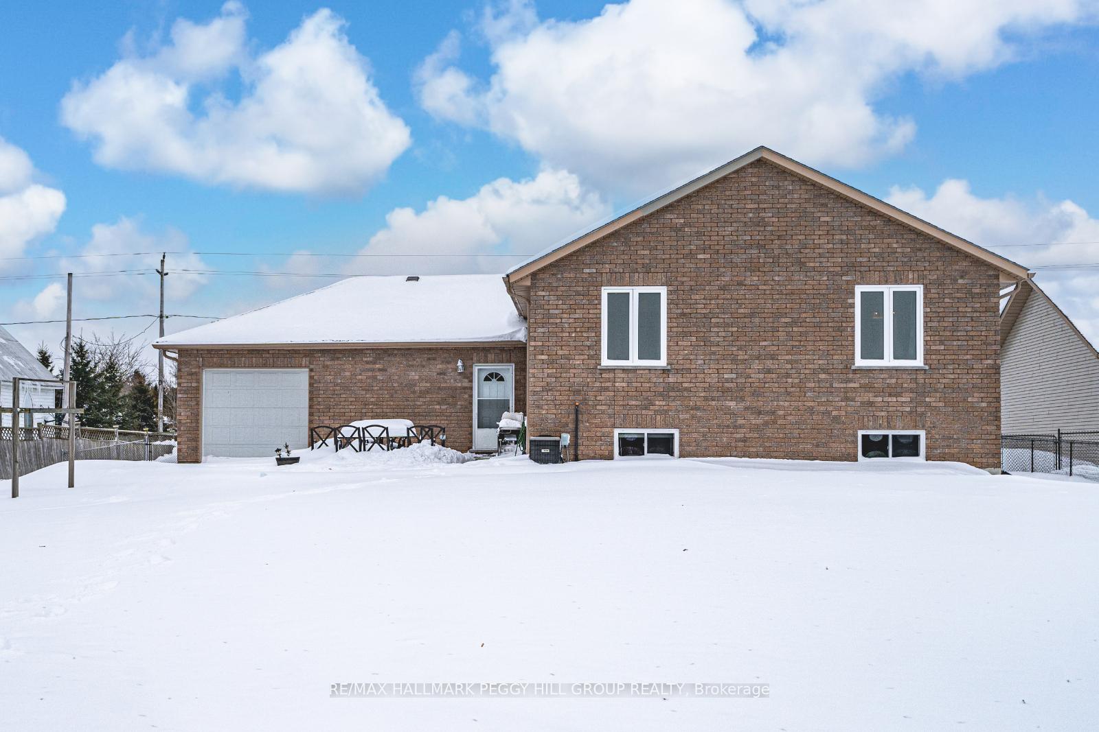 Photo 21 of 1032 Flos 4 Road E, Springwater, Phelpston — HOMEH