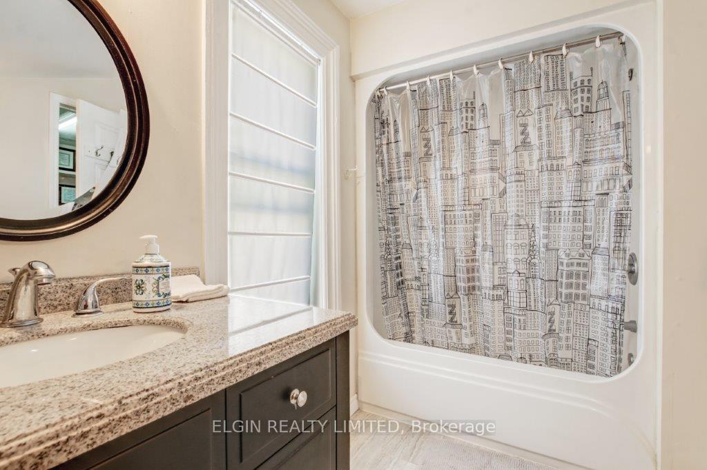 Photo 15 of 176 Wellington Street, St. Thomas — HOMEH