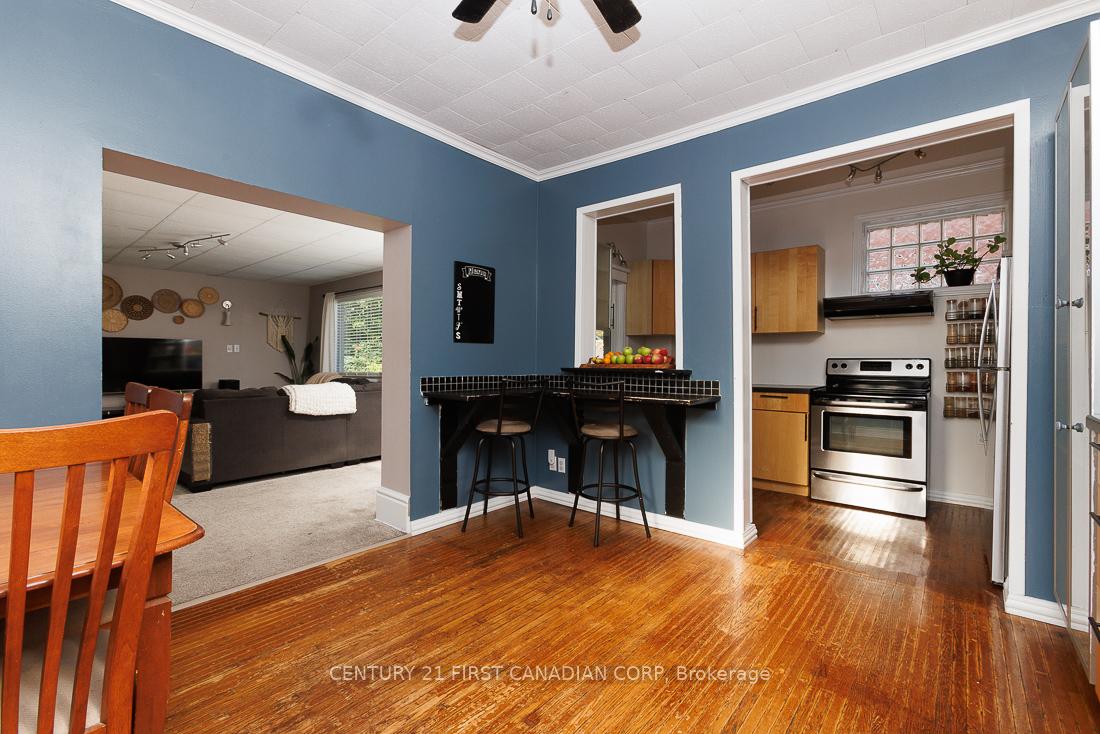 Photo 12 of 52 Myrtle Street, St. Thomas — HOMEH