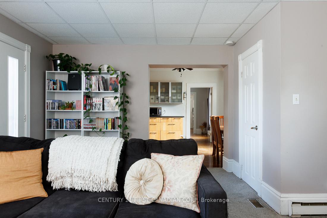 Photo 21 of 52 Myrtle Street, St. Thomas — HOMEH