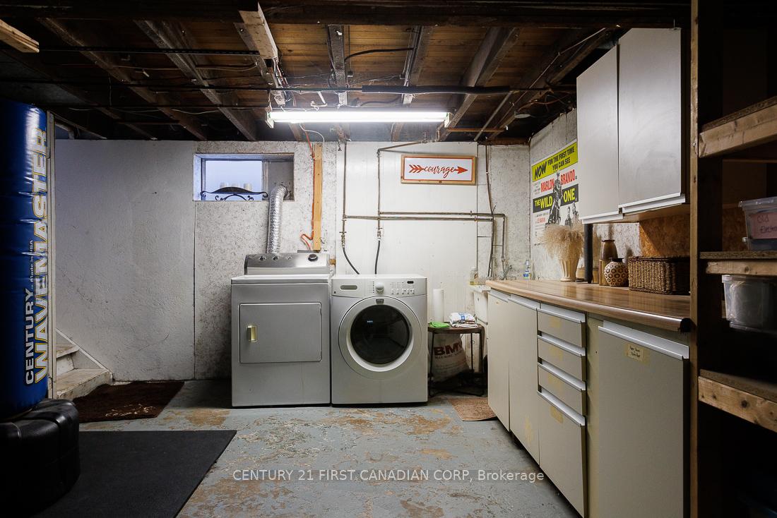 Photo 33 of 52 Myrtle Street, St. Thomas — HOMEH
