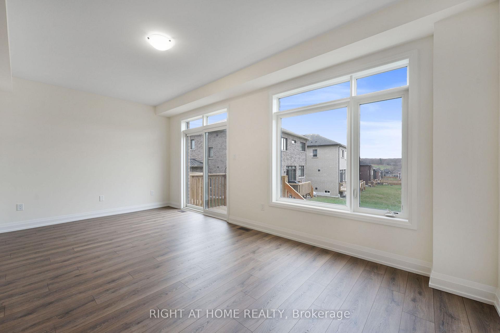 Photo 16 of 66 Bearberry Road, Springwater, Midhurst — HOMEH