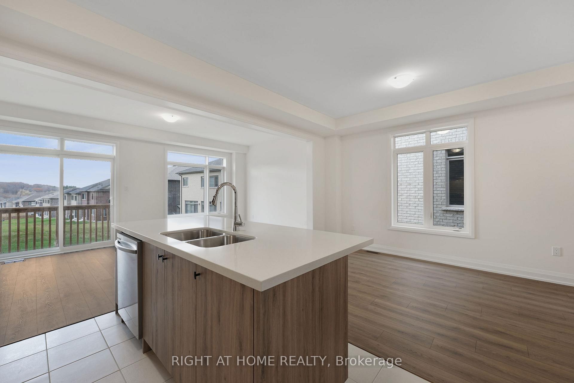 Photo 20 of 66 Bearberry Road, Springwater, Midhurst — HOMEH