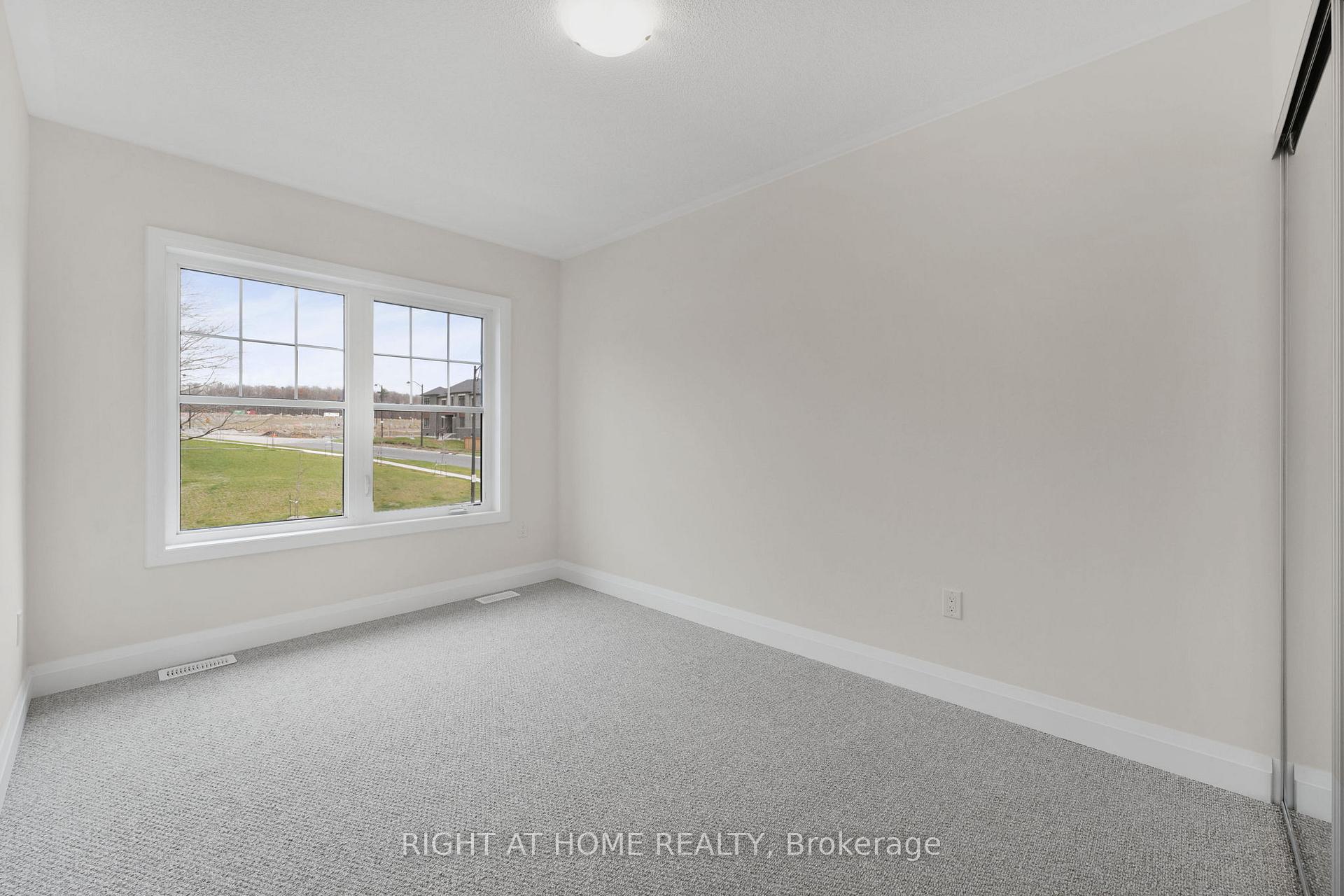 Photo 31 of 66 Bearberry Road, Springwater, Midhurst — HOMEH