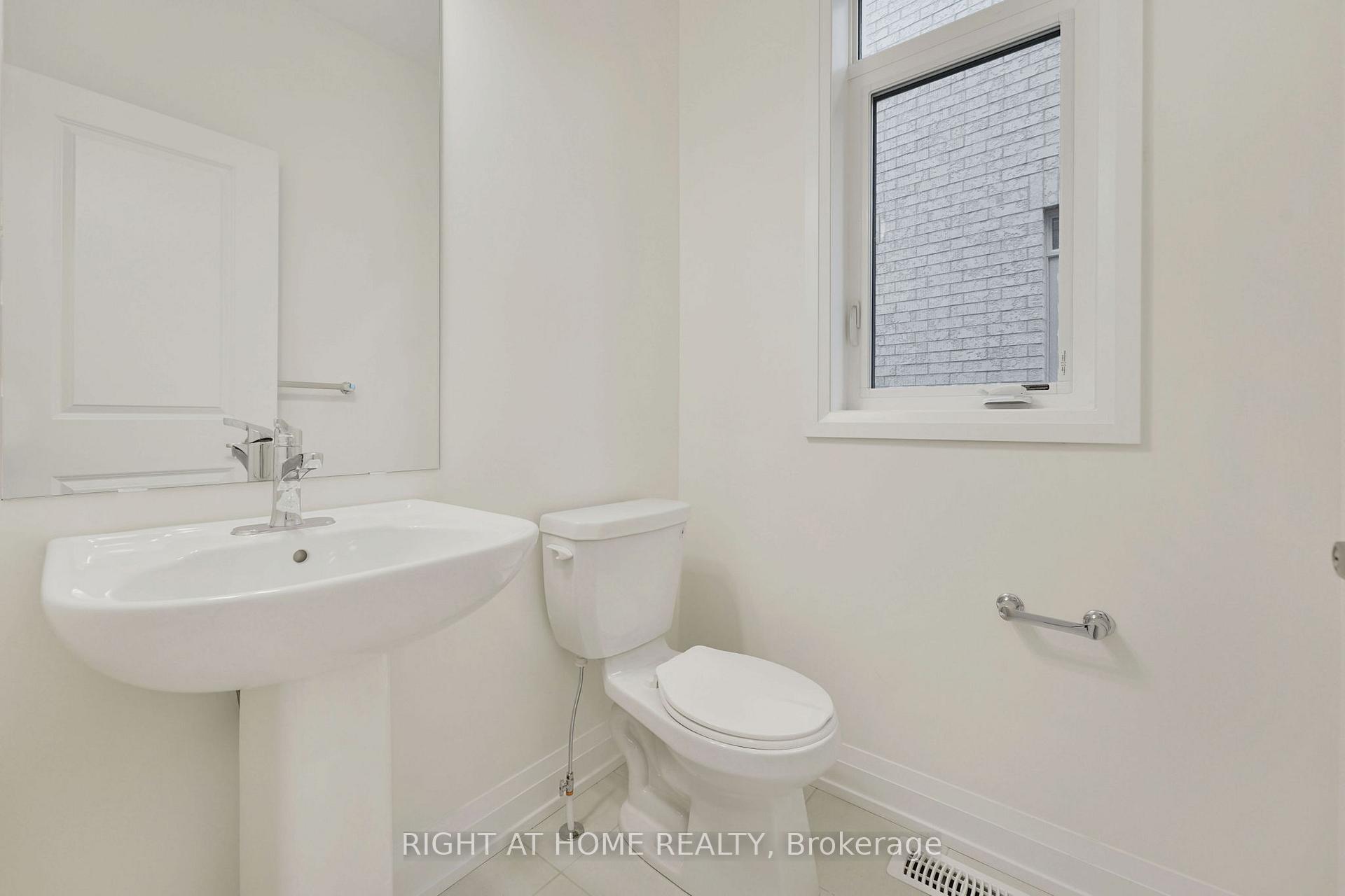 Photo 38 of 66 Bearberry Road, Springwater, Midhurst — HOMEH