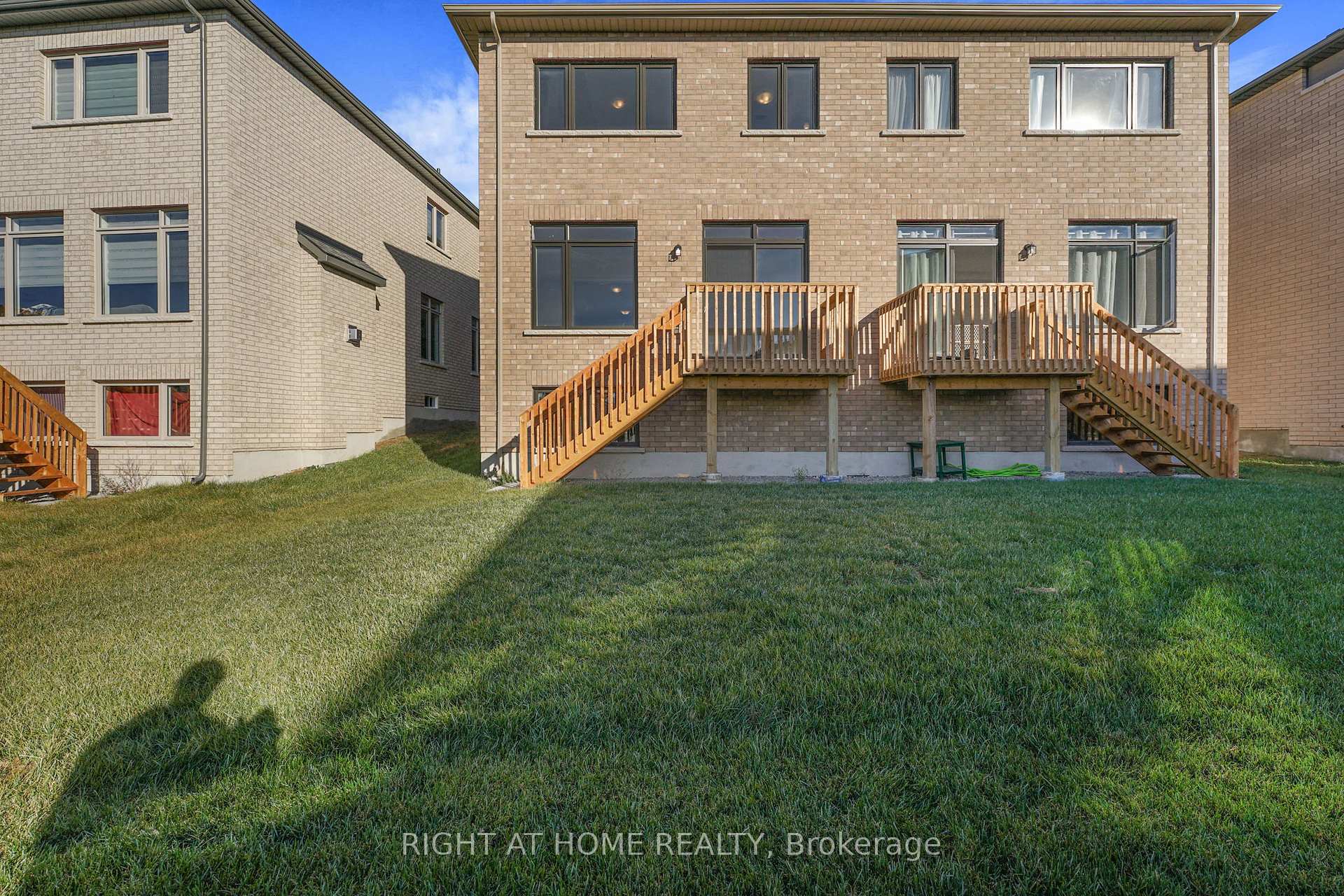 Photo 40 of 66 Bearberry Road, Springwater, Midhurst — HOMEH